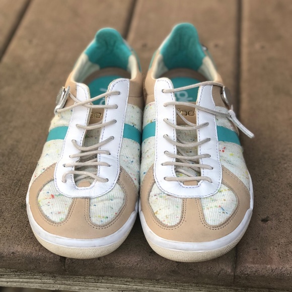 PLAE butler turtle dove.  Sz 6 - Picture 5 of 8